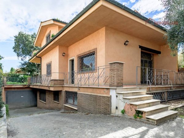 casa indipendente in vendita a Ciampino
