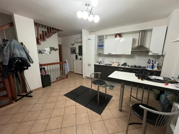 casa indipendente in vendita a Ciampino