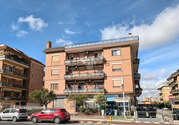 appartamento in vendita a Ciampino in zona Acqua Sotterra