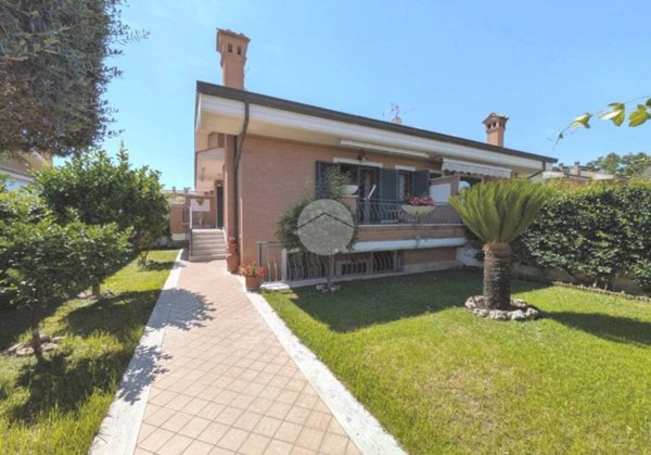 casa indipendente in vendita a Ciampino
