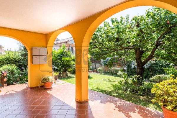 casa indipendente in vendita a Ciampino