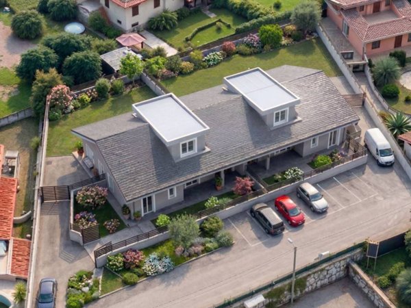 casa indipendente in vendita a Ciampino