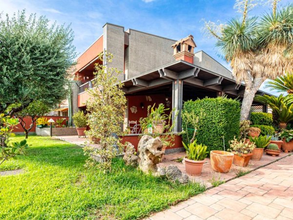 casa indipendente in vendita a Ciampino