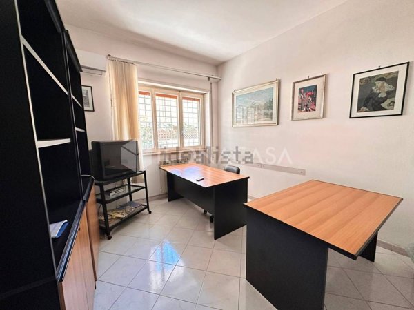 ufficio in vendita a Ciampino