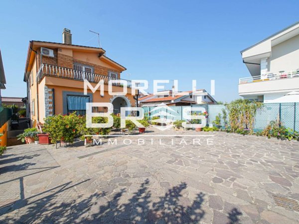 casa indipendente in vendita a Ciampino