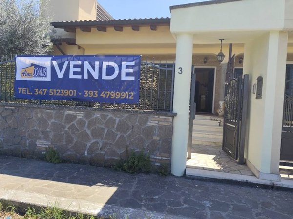 casa indipendente in vendita a Ciampino in zona Acqua Sotterra