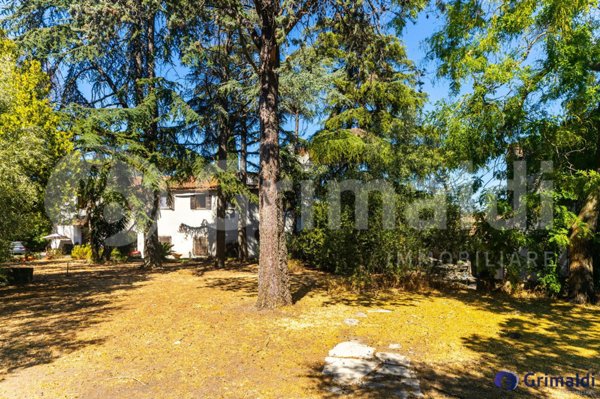 casa indipendente in vendita a Ciampino