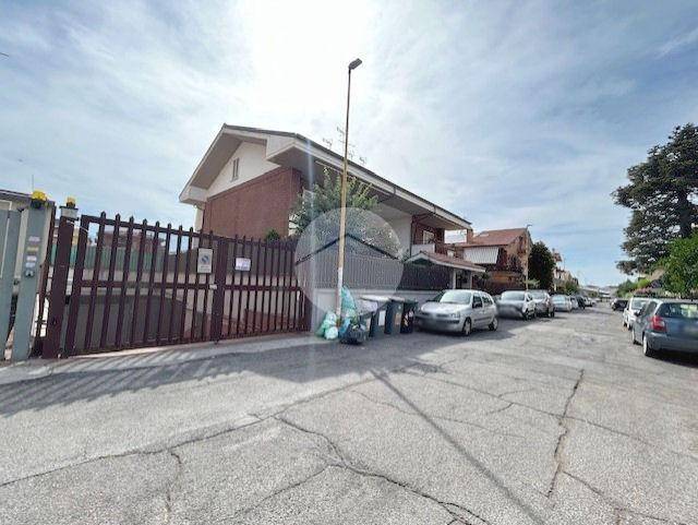 box auto in vendita a Ciampino