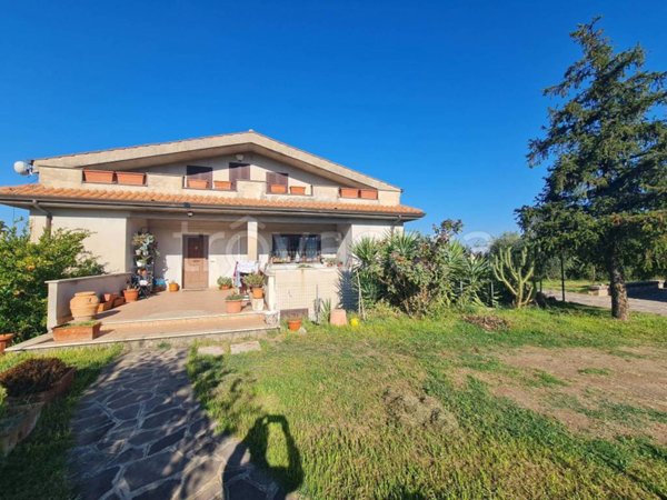 casa indipendente in vendita a Ciampino
