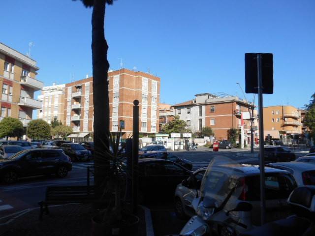 locale commerciale in vendita a Ciampino