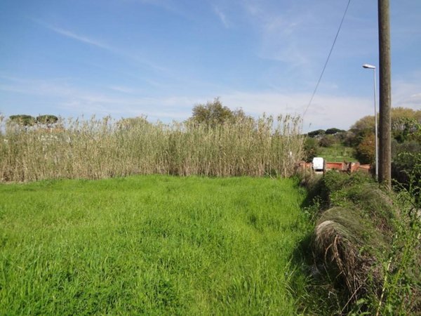 terreno in vendita a Ciampino in zona Acqua Sotterra