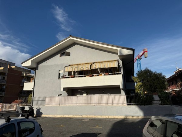casa indipendente in vendita a Ciampino