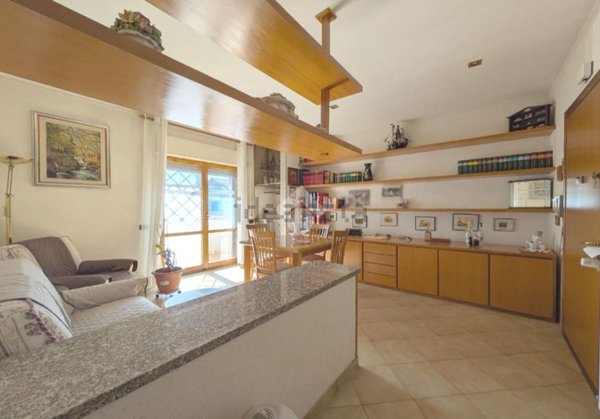 appartamento in vendita a Ciampino in zona Acqua Sotterra