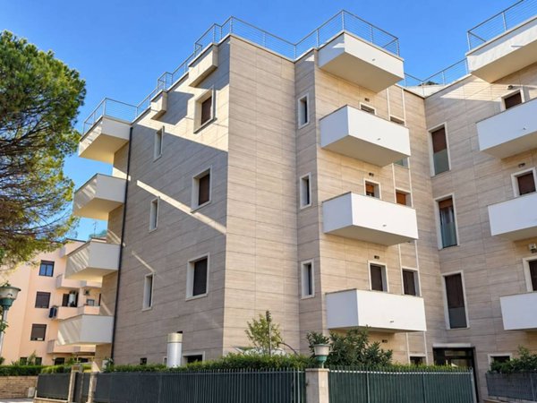 appartamento in vendita a Ciampino in zona Acqua Sotterra