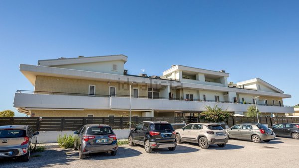 appartamento in vendita a Ciampino in zona Acqua Sotterra
