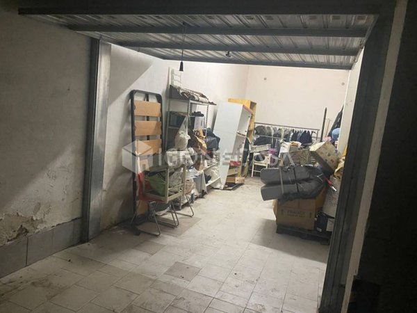 box auto in vendita a Ciampino in zona Acqua Sotterra