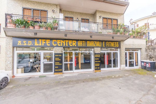 locale commerciale in vendita a San Cesareo