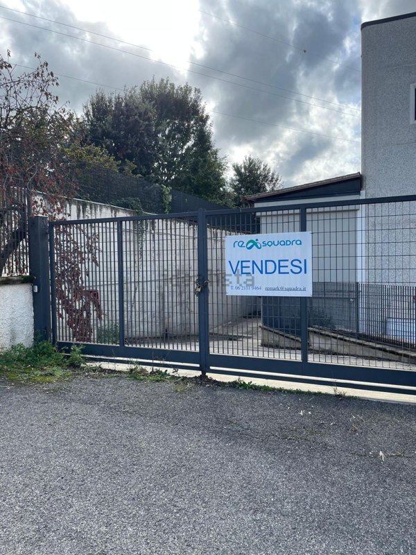 capannone in vendita a San Cesareo