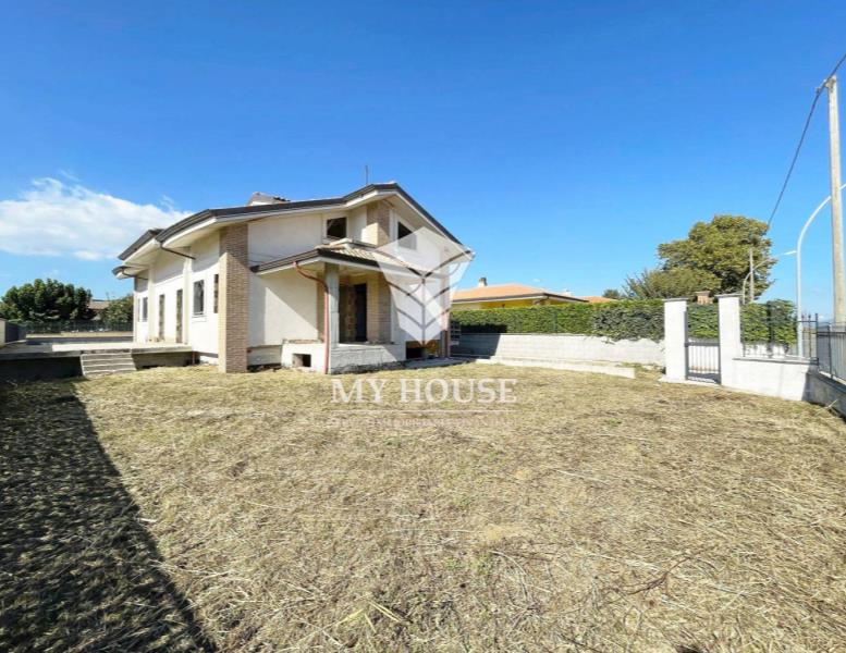 casa indipendente in vendita a San Cesareo