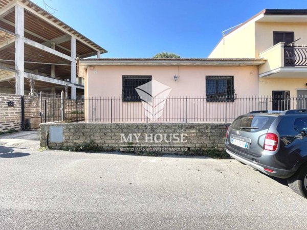 casa indipendente in vendita a San Cesareo in zona Colle di Fuori