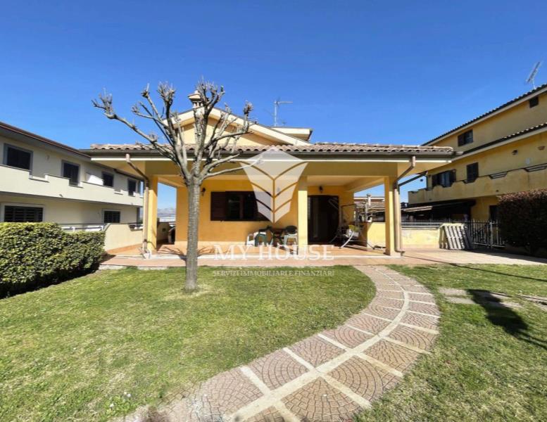casa indipendente in vendita a San Cesareo