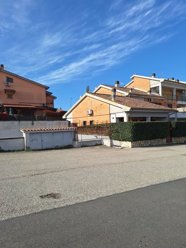 casa indipendente in vendita a San Cesareo