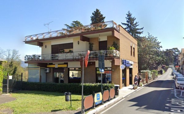 locale commerciale in vendita a San Cesareo