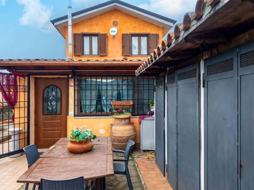 casa indipendente in vendita a San Cesareo