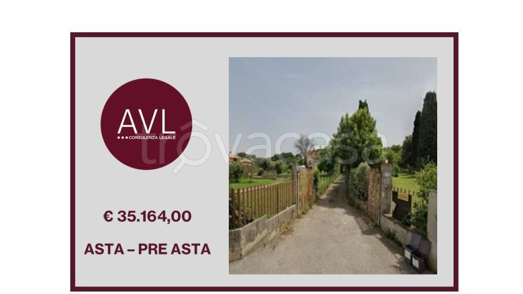 locale di sgombero in vendita a San Cesareo