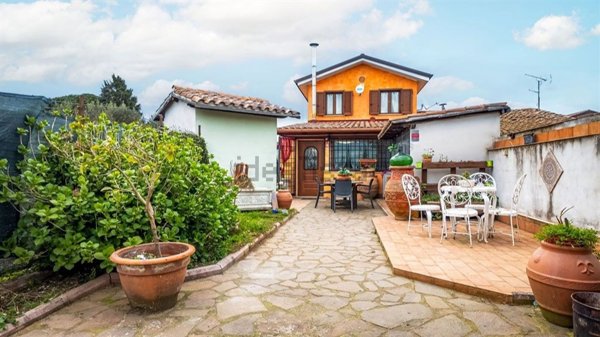casa indipendente in vendita a San Cesareo