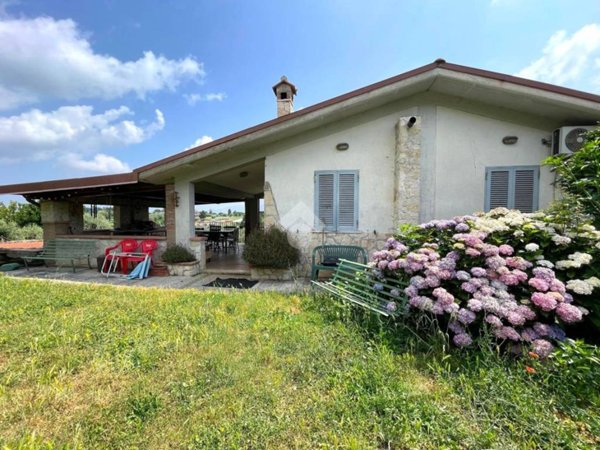casa indipendente in vendita a San Cesareo