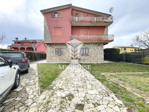 casa indipendente in vendita a San Cesareo
