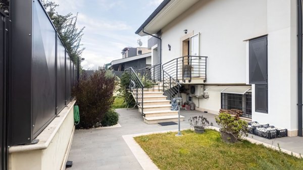 casa indipendente in vendita a San Cesareo