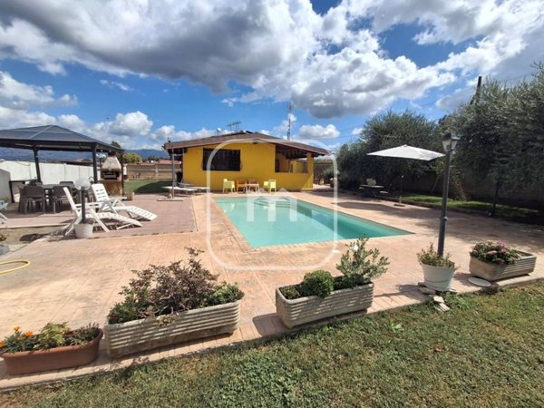 casa indipendente in vendita a San Cesareo