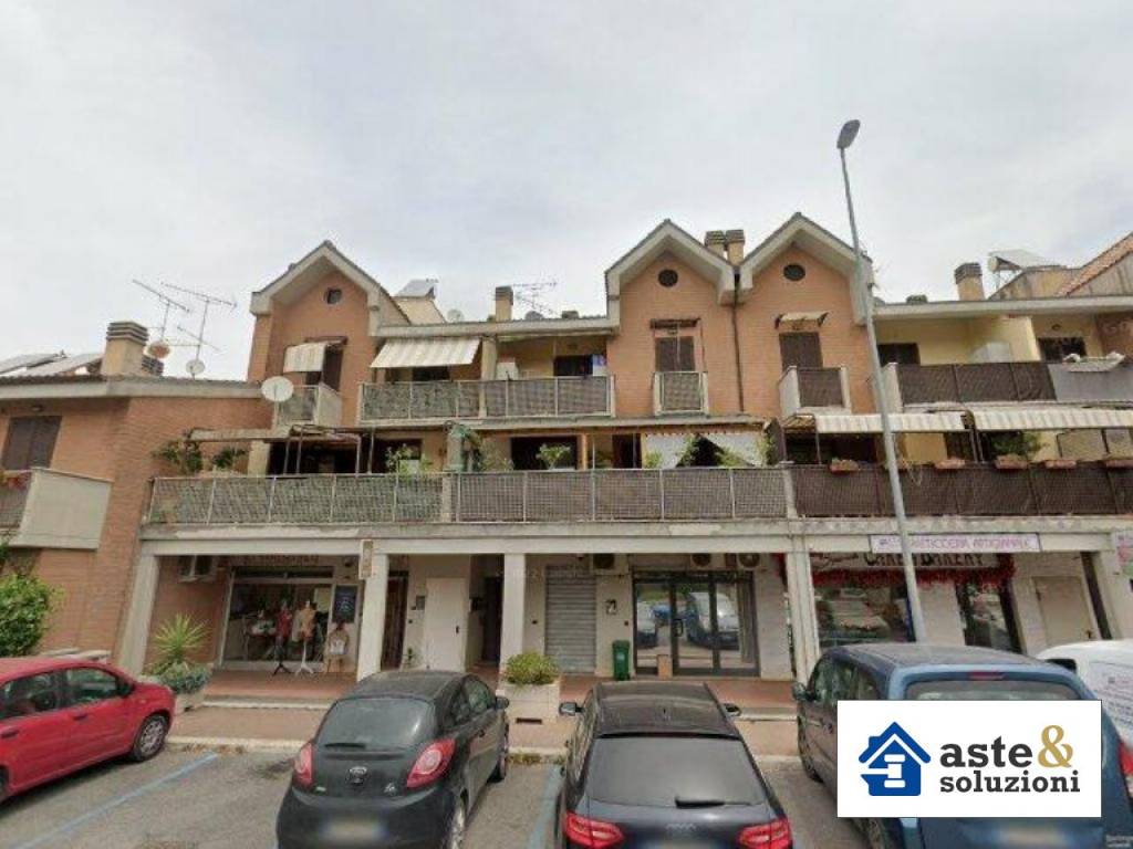 negozio in vendita a San Cesareo