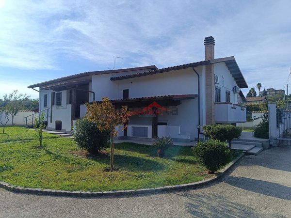 casa indipendente in vendita a San Cesareo