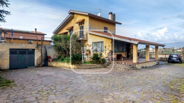 casa indipendente in vendita a San Cesareo