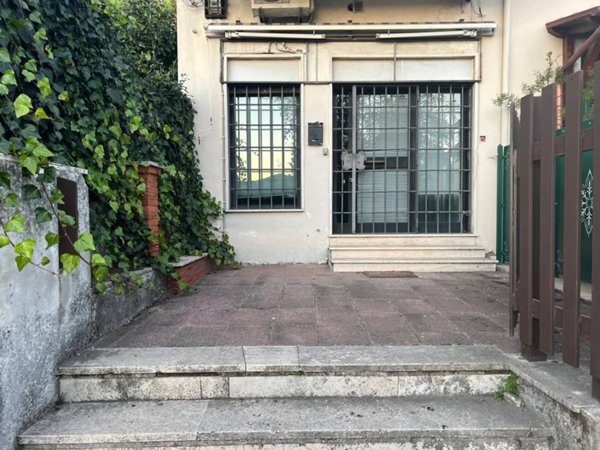 negozio in vendita a San Cesareo