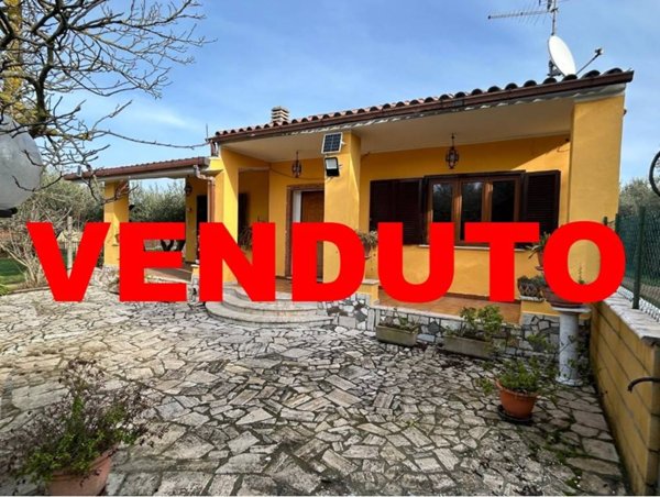 casa indipendente in vendita a San Cesareo in zona Colle di Fuori