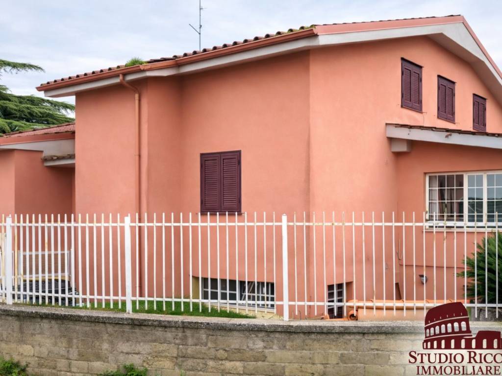 casa indipendente in vendita a San Cesareo