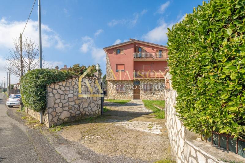 casa indipendente in vendita a San Cesareo in zona Colle San Pietro