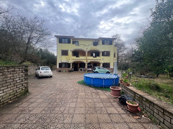 appartamento in vendita a San Cesareo in zona Campo Gillaro