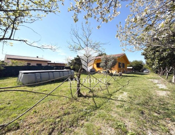 casa indipendente in vendita a San Cesareo