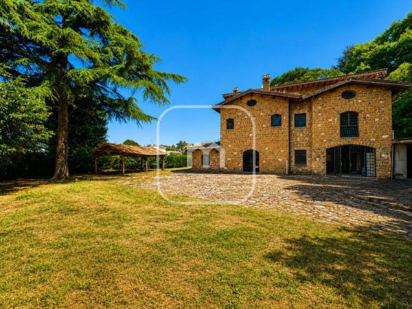 casa indipendente in vendita a San Cesareo in zona Colle San Pietro