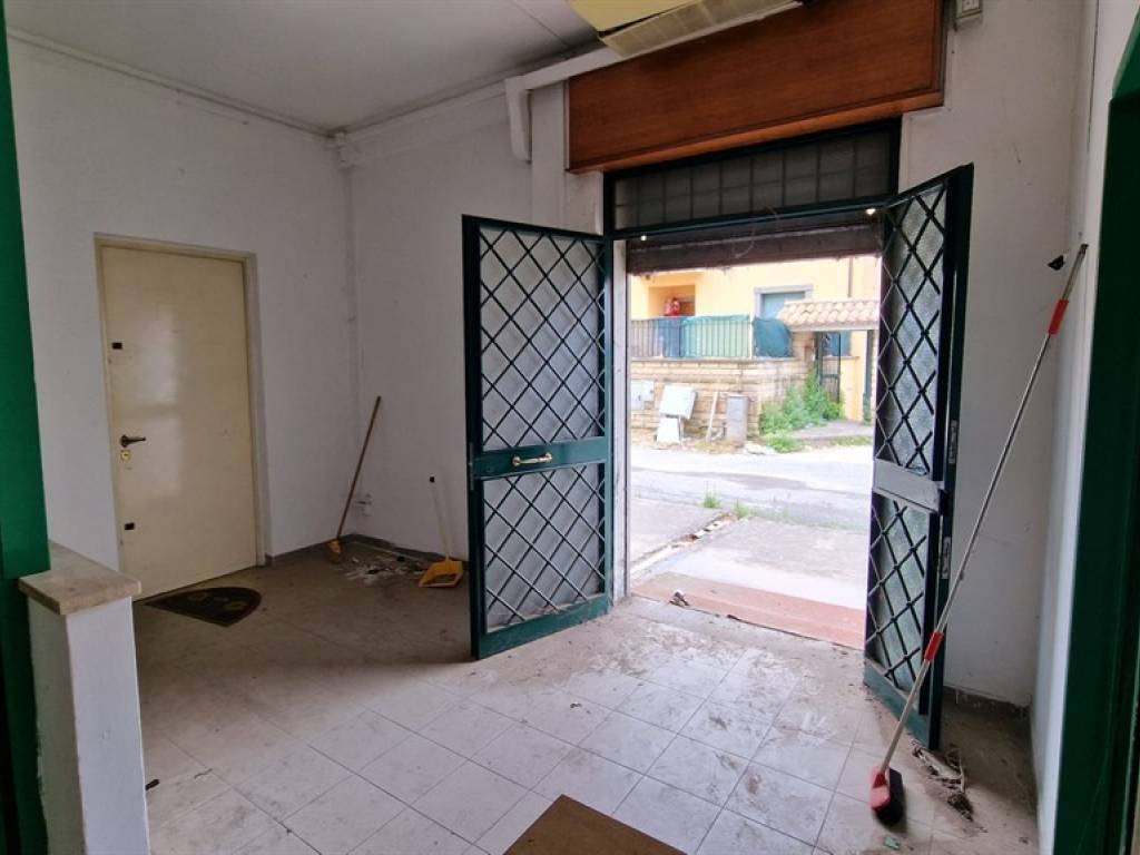 negozio in vendita a San Cesareo