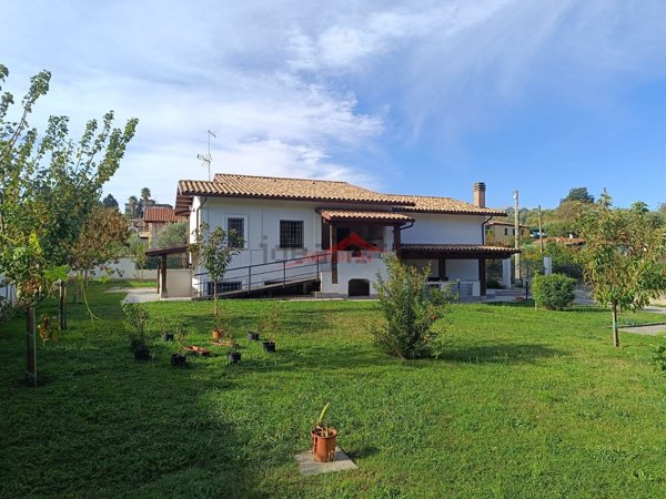 casa indipendente in vendita a San Cesareo