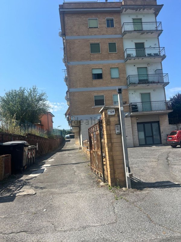 appartamento in vendita a San Cesareo in zona Colle di Fuori
