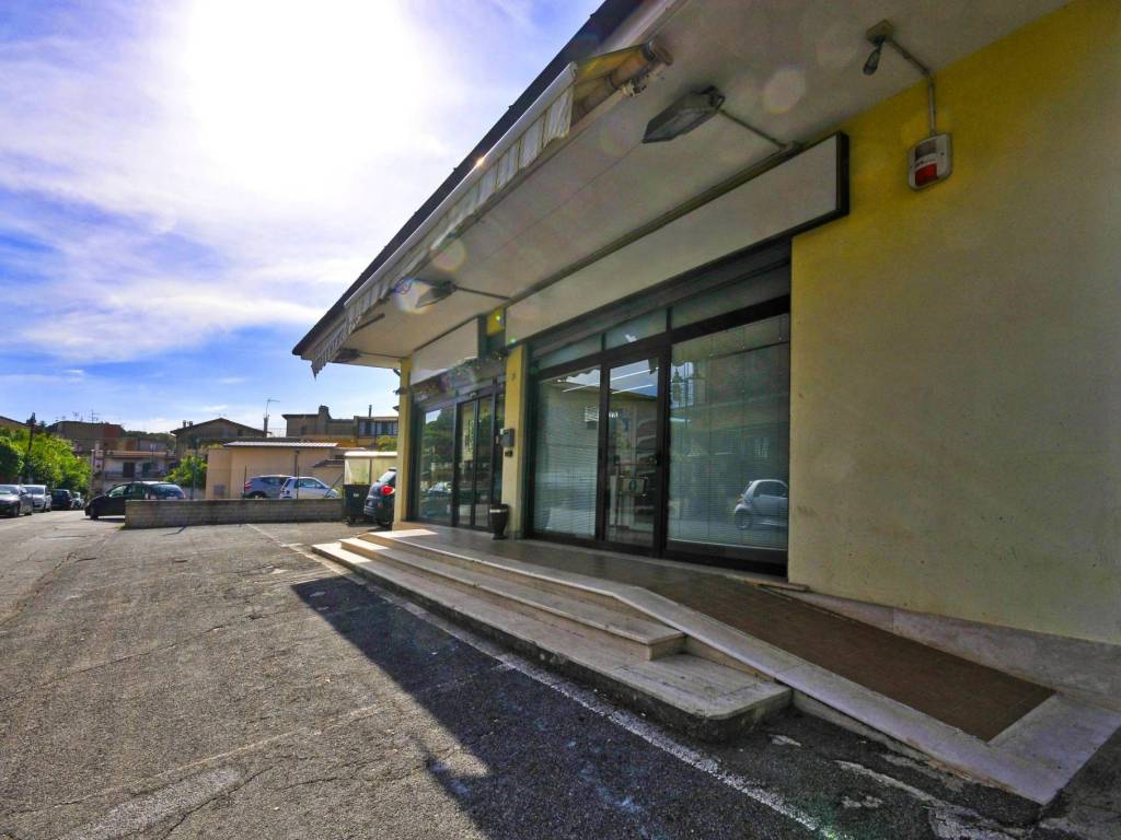 negozio in vendita a San Cesareo