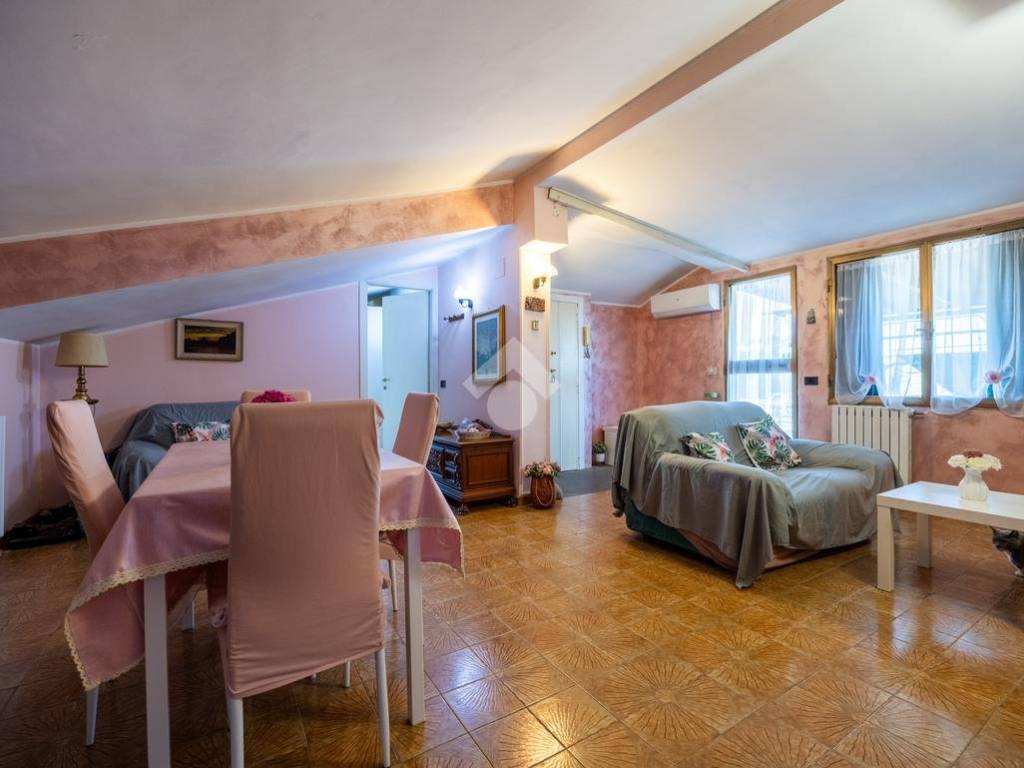 appartamento in vendita a San Cesareo in zona Campo Gillaro