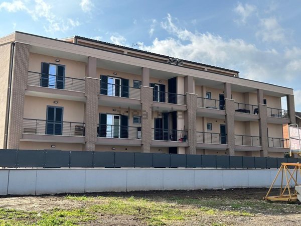 appartamento in vendita a San Cesareo in zona Colle di Fuori